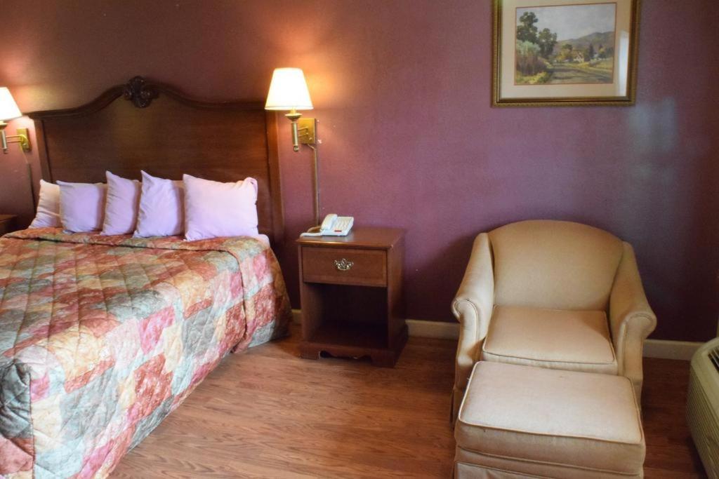 Delux Inn Odessa Exteriör bild